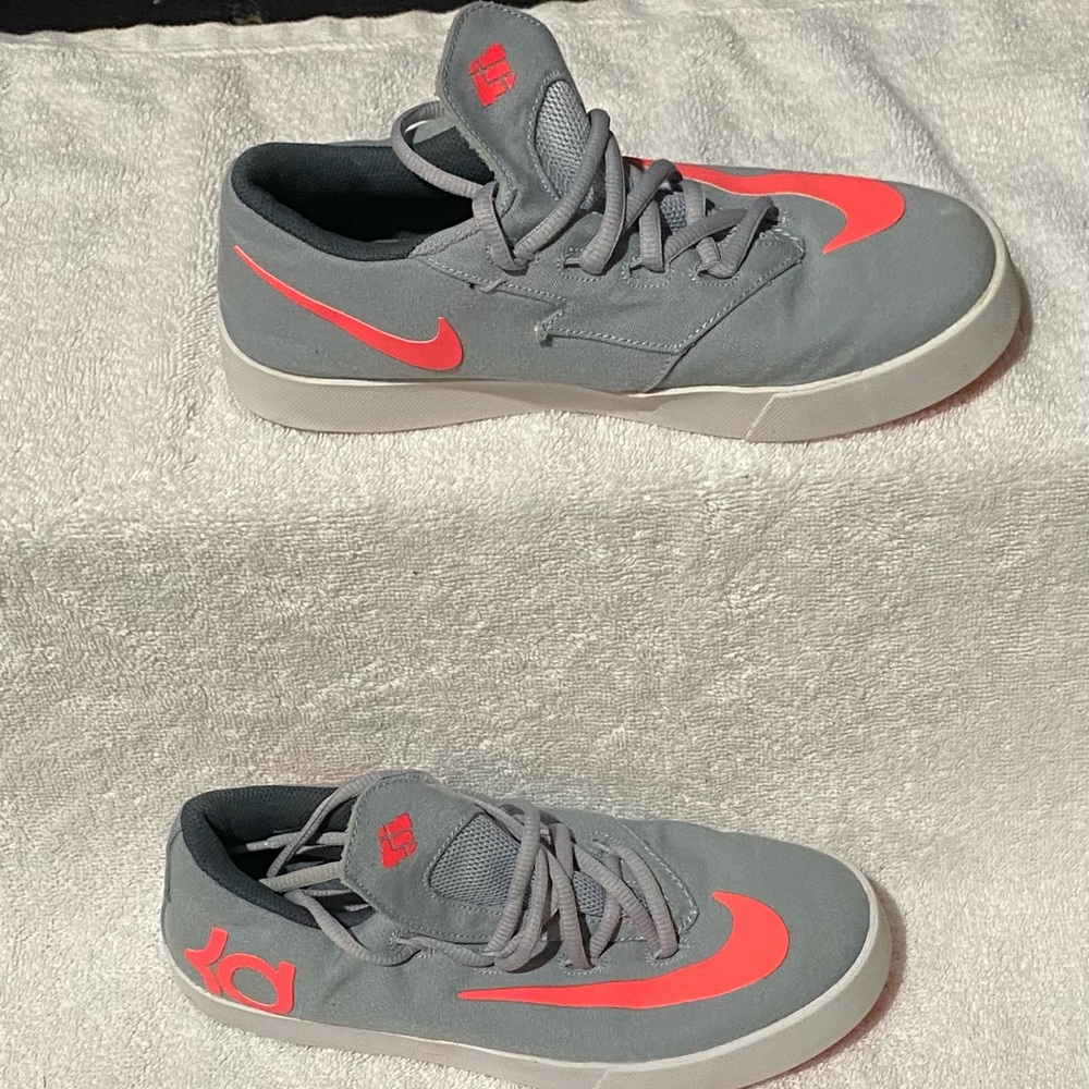 Nike female sneakers size 5